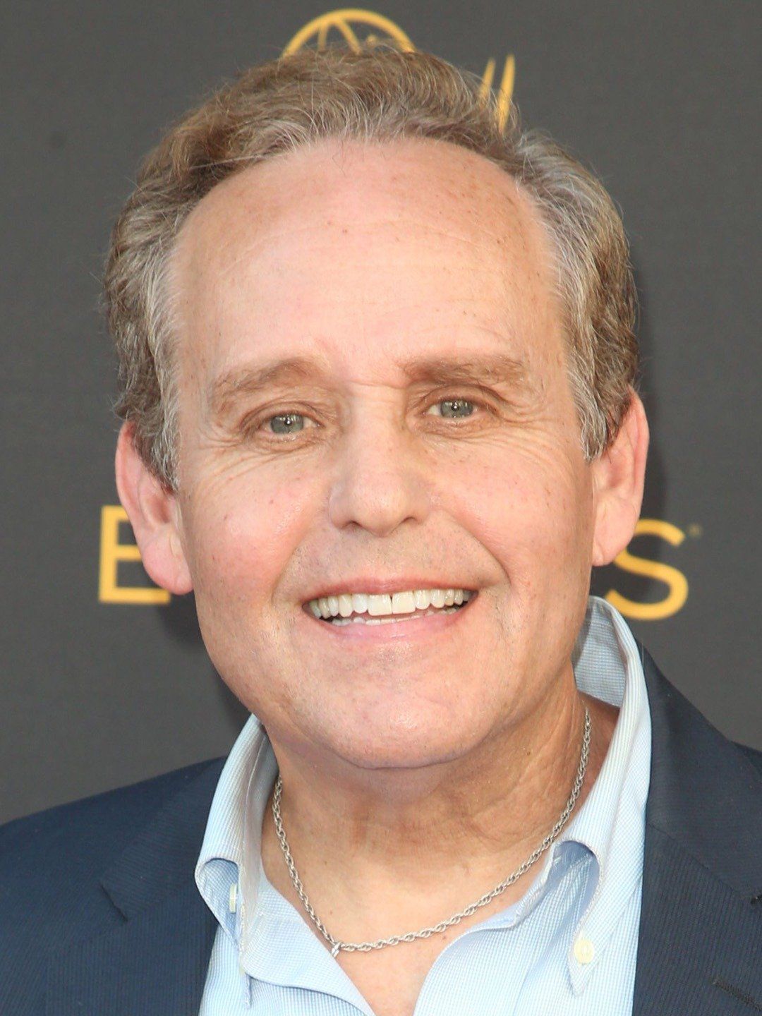 Peter MacNicol as Howard